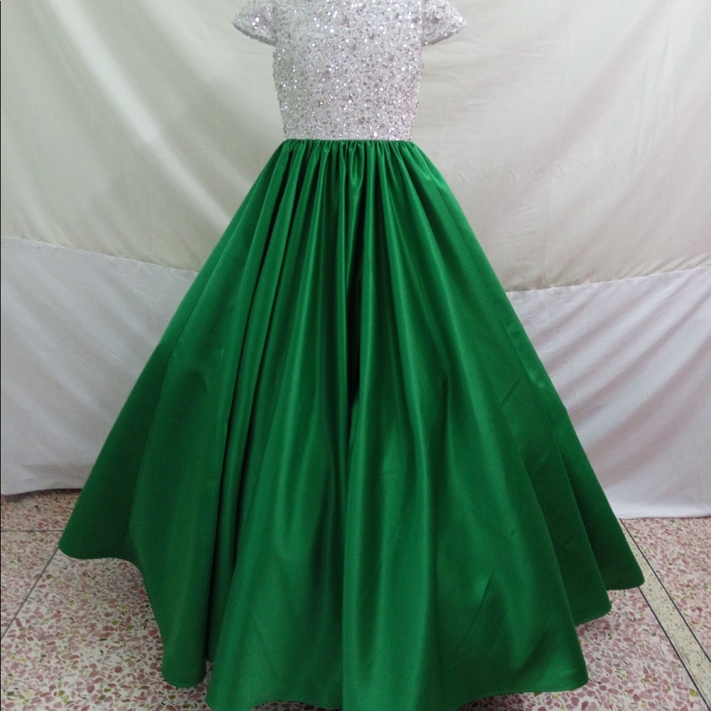 Brand new dandanli pageant long gown